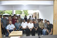 Suasana penyerahan bantuan Bank NTB Syariah kepada KDMP Percontohan di Lombok Utara yang disambut antusias oleh pengurus dan masyarakat setempat.(Dok. Bank NTB Syariah)