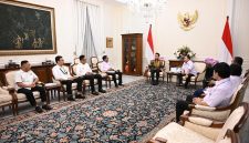 Ketua Umum DPP Laskar Gibran Leonardo Sirait saat melakukan audiensi dengan Wakil Presiden RI Gibran Rakabuming Raka di Istana Wakil Presiden, Jakarta. (Foto: Istimewa)