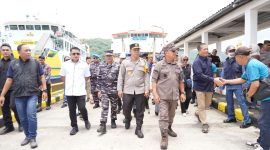Kapolda NTB bersama Gubernur NTB dan Forkopimda memantau kondisi arus mudik di Terminal Mandalika Mataram.(Foto istimewa)
