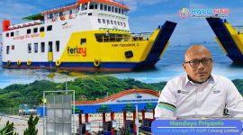 General Manager PT ASDP Indonesia Ferry Cabang Lembar, Handoyo Priyanto, memastikan kesiapan armada dan operasional penyeberangan di Pelabuhan Lembar menjelang arus mudik Lebaran.(Foto: Dok. Taufik Natanagara)