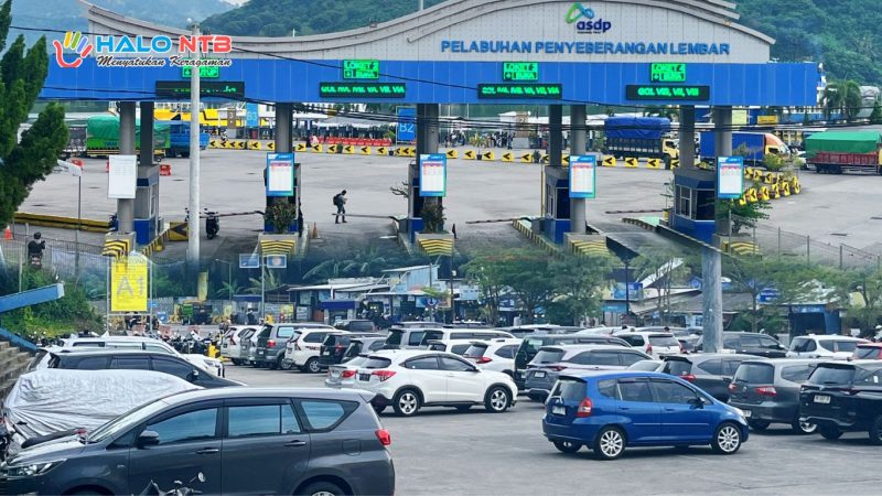 Aktivitas kendaraan dan penumpang di Pelabuhan Lembar saat arus balik Lebaran 2026 yang tetap berjalan lancar dan terkendali.(Foto istimewa)