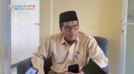 Petugas Kemenhaj Lombok Barat memberikan imbauan kepada masyarakat terkait maraknya penipuan berkedok pengurusan haji.(Foto istimewa)