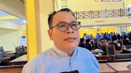 Anggota DPRD Lombok Barat saat memberikan keterangan kepada awak media usai Rapat Paripurna LKPJ Bupati Tahun Anggaran 2025 di Gedung DPRD.(Foto istimewa)