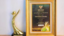 Selain penghargaan Green Leadership PROPER yang diraih Direktur Utama PLN, Darmawan Prasodjo, PLN juga menerima 11 PROPER Emas atas komitmennya dalam menjalankan praktik pengelolaan lingkungan yang berkelanjutan.(Dok PLN)