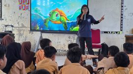 Kegiatan konservasi penyu mawil oleh PLN UIW NTB bersama masyarakat di Desa Talonang Baru, Sumbawa Barat.(Dok.PLN)