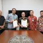 Penandatanganan adendum kerja sama antara Bank NTB Syariah dan Pemkab Lombok Tengah dalam penguatan digitalisasi keuangan daerah.(Dok.Bank NTB Syariah)