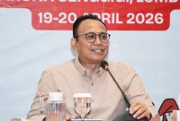 Kepala Diskominfotik NTB Ahsanul Halik saat menyampaikan komitmen Pemprov NTB dalam uji publik Raperda perlindungan masyarakat dari pinjol ilegal dan judi online.(Foto: Istimewa)