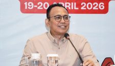 Kepala Diskominfotik NTB Ahsanul Halik saat menyampaikan komitmen Pemprov NTB dalam uji publik Raperda perlindungan masyarakat dari pinjol ilegal dan judi online.(Foto: Istimewa)