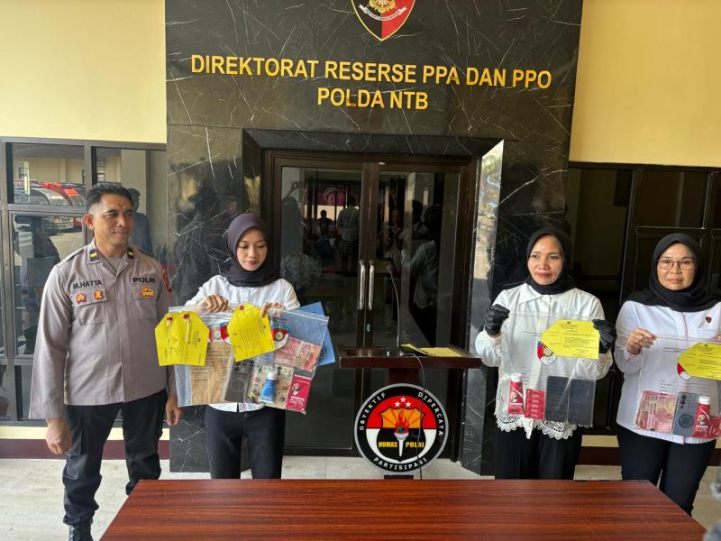 Konferensi pers Polda NTB terkait pengungkapan kasus prostitusi dalam Operasi Pekat Rinjani 2026 di Mataram.(Foto: Istimewa)