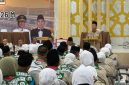 Gubernur NTB Lalu Muhamad Iqbal saat melepas jamaah haji Kloter I asal Lombok Timur di Asrama Haji Lombok.(Foto: Istimewa)