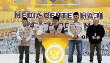 Kepala Bidang Bina dan Pengendalian Haji dan Umrah NTB, H. Laman, memberikan keterangan pers terkait progres penyelenggaraan haji 2026 di Media Center Haji Embarkasi Lombok.(Foto: Istimewa)