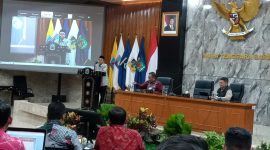 Sekda NTB H Abul Chair saat membuka Rakor Satgas Makanan Bergizi Gratis (MBG) tingkat Provinsi NTB di Ruang Rapat Sangkareang, Kantor Gubernur NTB, Mataram, Kamis (23/4/2026).(Foto: Istimewa)