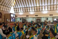 Ratusan jemaah calon haji asal Kota Mataram saat bersiap diberangkatkan menuju Tanah Suci melalui Kloter LOP 5 Embarkasi Lombok.(Dok.Istimewa)