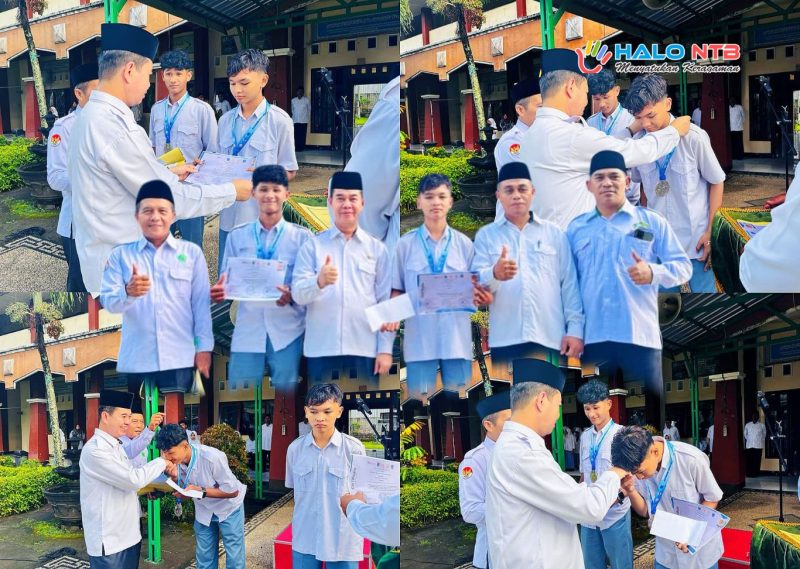 Kepala MAN Lombok Barat menyerahkan penghargaan kepada dua siswa berprestasi usai upacara bendera di halaman madrasah.(Foto: Istimewa)