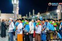 Rombongan jemaah haji asal Nusa Tenggara Barat (NTB) antre memasuki area Masjid Nabawi, Madinah, Arab Saudi, usai tiba dalam rangkaian ibadah haji 2026.(Foto: Istimewa)