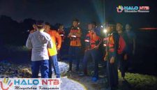 Personel gabungan dari Kepolisian dan Tim SAR saat melakukan apel kesiapan di bibir Pantai Ampenan, Mataram, Jumat (29/5/2026). (Foto: Humas Polresta Mataram)