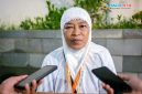 Mutmainah, jemaah haji asal Lombok Barat, saat berada di Asrama Haji Embarkasi Lombok sebelum keberangkatan ke Tanah Suci.(Foto. Istimewa)