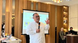 Arief Mufraini, saat menyampaikan paparan dalam forum BPKH Connect di Mataram.(Foto.Istimewa)