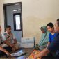 PLN UIW NTB bersama YBM PLN menyerahkan bantuan rumah layak huni kepada warga prasejahtera di Karang Buyuk, Ampenan Selatan, Selasa (12/5).(Dok.PLN)