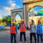 Petugas PLN UIW NTB bersama aparat keamanan melakukan pemantauan dan pengamanan pasokan listrik di kawasan masjid saat pelaksanaan Salat Iduladha 1447 Hijriah di NTB.(Dok.PLN)