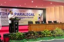 Gubernur NTB, Lalu Muhamad Iqbal, saat membuka acara Pelatihan Paralegal yang digelar di Graha Bhakti Praja Kantor Gubernur NTB, Kamis (4/6). (Foto: Istimewa).