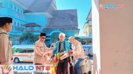 Petugas PPIH Embarkasi Lombok saat menyambut kepulangan Jemaah Haji Kloter 2 (Lombok Tengah) di Asrama Haji Mataram, NTB, Rabu, (3/6/2026). (Foto: Istimewa).