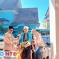 Petugas PPIH Embarkasi Lombok saat menyambut kepulangan Jemaah Haji Kloter 2 (Lombok Tengah) di Asrama Haji Mataram, NTB, Rabu, (3/6/2026). (Foto: Istimewa).