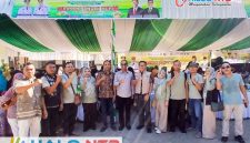 Jajaran Pemprov NTB melalui Dinas Pertanian dan Ketahanan Pangan NTB bersama Pemerintah Desa Taman Ayu berfoto bersama di sela-sela kegiatan Gerakan Pangan Murah di Desa Taman Ayu, Gerung, Lombok Barat, Jumat (5/6/2026). (Foto: Istimewa)