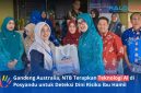 Ketua Tim Penggerak PKK Provinsi NTB, Sinta M. Iqbal secara simbolis menunjukkan dukungan saat peluncuran uji coba program riset 'Koneksi AI in Healthcare' di Posyandu Cempaka 2, Dusun Tempit, Desa Mekarsari, Narmada, Lombok Barat, Kamis (11/6).(Foto: Diskominfotik NTB)