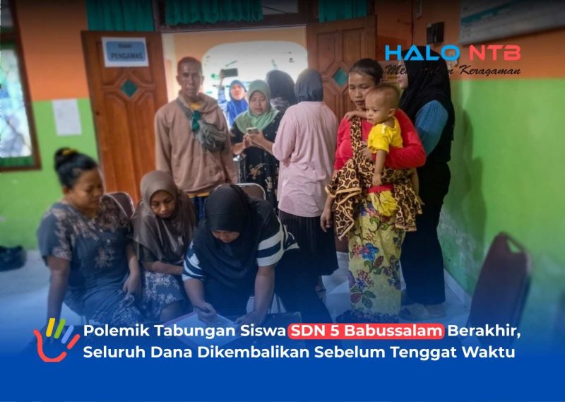 Para orang tua/wali siswa saat mengantre untuk proses verifikasi dan menerima pengembalian dana tabungan di SDN 1 Babussalam, Kamis (26/6).(Foto: Istimewa)