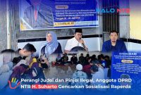 Anggota Komisi IV DPRD Provinsi Nusa Tenggara Barat dari Fraksi Nasdem, H. Suharto, ST., MM (tengah), memaparkan materi sosialisasi Rancangan Peraturan Daerah (Raperda) Provinsi NTB, di Kecamatan Gerung, Kabupaten Lombok Barat, Minggu (28/6/2026).(Foto: Istimewa).