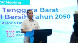 Gubernur NTB Lalu Muhammad Iqbal memberikan sambutan sekaligus menegaskan komitmen Pemerintah Provinsi NTB dalam mempercepat transisi energi menuju target Emisi Nol Bersih (Net Zero Emission) tahun 2050 atau lebih cepat. (Dok. PLN)