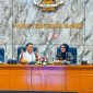 Sosialisasi pengembangan ekosistem kendaraan listrik oleh PLN bersama Pemprov NTB di Gedung Sangkareang Kantor Gubernur NTB, membahas perluasan SPKLU. (Dok. PLN)