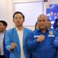 Ketua Komite Nasional Pemuda Indonesia (KNPI) Kabupaten Lombok Barat, M. Taupik (kiri)