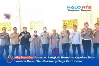 Kapolres Lombok Barat AKBP Mellysa Amalia (tengah) bersama jajaran PJU Polres Lobar melakukan kunjungan silaturahmi perdana ke tokoh masyarakat Sekotong H. Lalu Daryadi (kelima kanan) dan mantan Bupati Lobar Hj. Sumiatun (keempat kiri), Rabu (22/7/2026).(Foto: Istimewa)