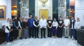 Gubernur NTB, Lalu Muhamad Iqbal, menerima audiensi dari yayasan kemanusiaan lokal Lombok Forgotten Children (Yayasan Andres) bersama perwakilan ONG Balanced World asal Spanyol di Ruang Kerja Gubernur, Mataram, Jumat (3/7/2026).(Foto: Istimewa)