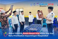 Kepala Desa Banyu Urip, H. Selamat Riadi, memimpin prosesi pengambilan sumpah jabatan Kepala Seksi (Kasi) Pemerintahan dan Kasi Pelayanan Desa Banyu Urip yang berlangsung khidmat di Kantor Desa Banyu Urip, Rabu (8/7/2026).

