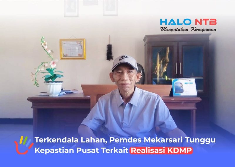 Kepala Desa Mekarsari, Sapinah, saat memberikan keterangan di ruang kerjanya, Jumat (17/7/2026).(Foto: Istimewa)
