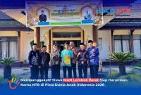 Momen pelepasan Lutfan Ahsanuttafkier menuju Piala Dunia Anak Indonesia 2026 oleh pihak Madrasah dan perwakilan Kementerian Agama Kabupaten Lombok Barat di MAN Lombok Barat, Rabu (1/7/2026).(Foto: Istimewa)