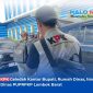 Tim Penyidik KPK RI saat menggeledah kantor Bupati Lombok barat, Kamis (23/7).(Foto: Istimewa)