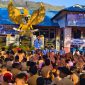 Kepala SDN 3 Suka Makmur, Jumawardi, S.Pd., memberikan arahan dan sambutan di hadapan siswa pada kegiatan Masa Pengenalan Lingkungan Sekolah (MPLS) tahun ajaran baru di halaman sekolah.