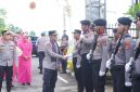 Kapolda NTB Irjen Pol. Kalingga Rendra Raharja, S.E., M.H., didampingi Ketua Bhayangkari Daerah NTB Ny. Widhy Kalingga melaksanakan kunjungan kerja (kunker) ke Polres Lombok Barat pada Rabu (08/07/2026).(Foto: Istimewa)