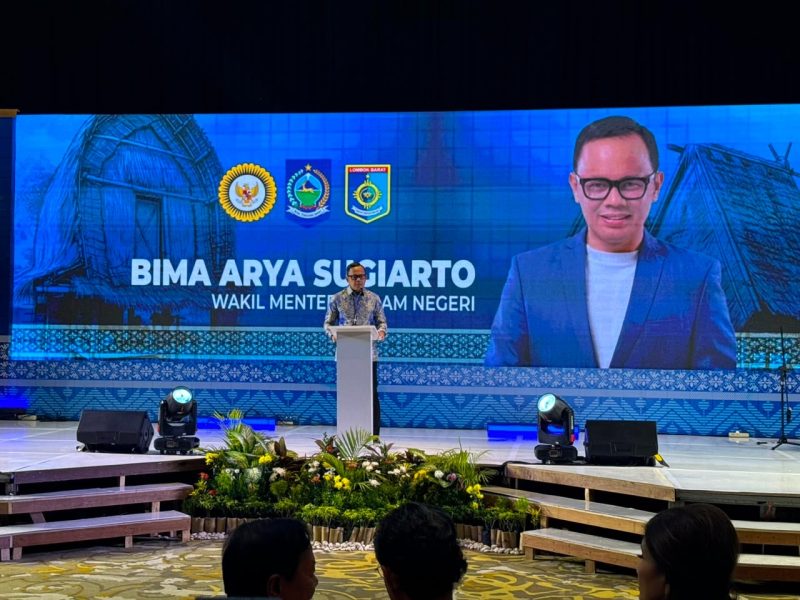 Wakil Menteri Dalam Negeri (Wamendagri), Bima Arya Sugiarto, saat memberikan sambutan dalam pembukaan Rapat Kerja dan Munaslub APPSI Tahun 2026 yang berlangsung di Hotel Aruna Senggigi, Lombok Barat, Kamis (16/7).(Foto: Istimewa)