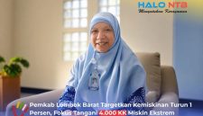 Wakil Bupati Lombok Barat, Hj. Nurul Adha, saat memberikan keterangan pers terkait target penurunan angka kemiskinan di ruang kerjanya, Kamis (6/8).(Foto: Istimewa)