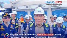 Anggota Komisi VII DPR RI Bambang Haryo Soekartono memberikan keterangan kepada awak media di Pelabuhan Lembar, Lombok Barat, NTB, Senin (10/8/2026), usai melakukan kunjungan kerja ke PT ASDP Indonesia Ferry Cabang Lembar.