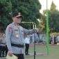 Kapolda NTB, Irjen Pol. Kalingga Rendra Raharja, S.E., M.H., memimpin langsung Apel Siaga Kamtibmas serentak di seluruh jajaran, jelang peringatan HUT RI ke-81 dan kunjungan kerja Kapolri ke Lombok Timur.(Foto: Istimewa)