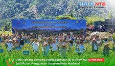 Kapolri Jenderal Listyo Sigit Prabowo bersama Menteri Pertanian Amran Sulaiman, Menko Bidang Pangan Zulkifli Hasan, anggota Komisi IV DPR RI Siti Hediati Soeharto, dan jajaran Forkopimda NTB mengikuti panen raya bawang putih di Sembalun, Lombok Timur, Rabu (19/8/2026).(Foto: Istimewa)
