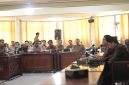Suasana hearing Persatuan Guru PPPK dengan anggota Komisi IV DPRD Lombok Barat di ruang sidang, Senin (10/8/2026).(Foto: Istimewa)