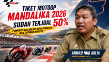 Tiket MotoGP Mandalika 2026 sudah terjual 50%! Kadis Parekraf NTB, Ahmad Nur Aulia, pastikan infrastruktur & layanan makin siap.(Foto: Ilustrasi Halo NTB)
