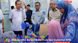 Wakil Bupati Lombok Barat Hj. Nurul Adha (UNA) bersama Menteri Perhubungan RI Dudy Purwagandhi dan Gubernur NTB Lalu Muhammad Iqbal menjenguk korban kebakaran KMP Putri Yasmin yang dirawat di RSUD Tripat, Gerung, Lombok Barat, Rabu (12/8/2026).(Foto: Istimewa)